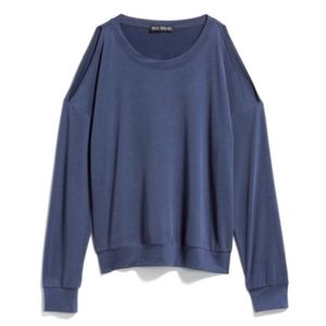 Cut-out Shoulder Sweater